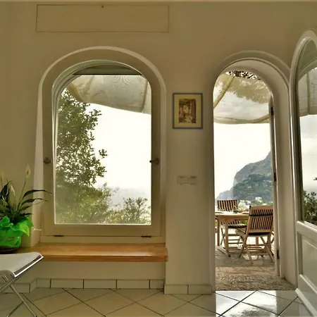 La Casetta Delle Api Capri Exterior foto